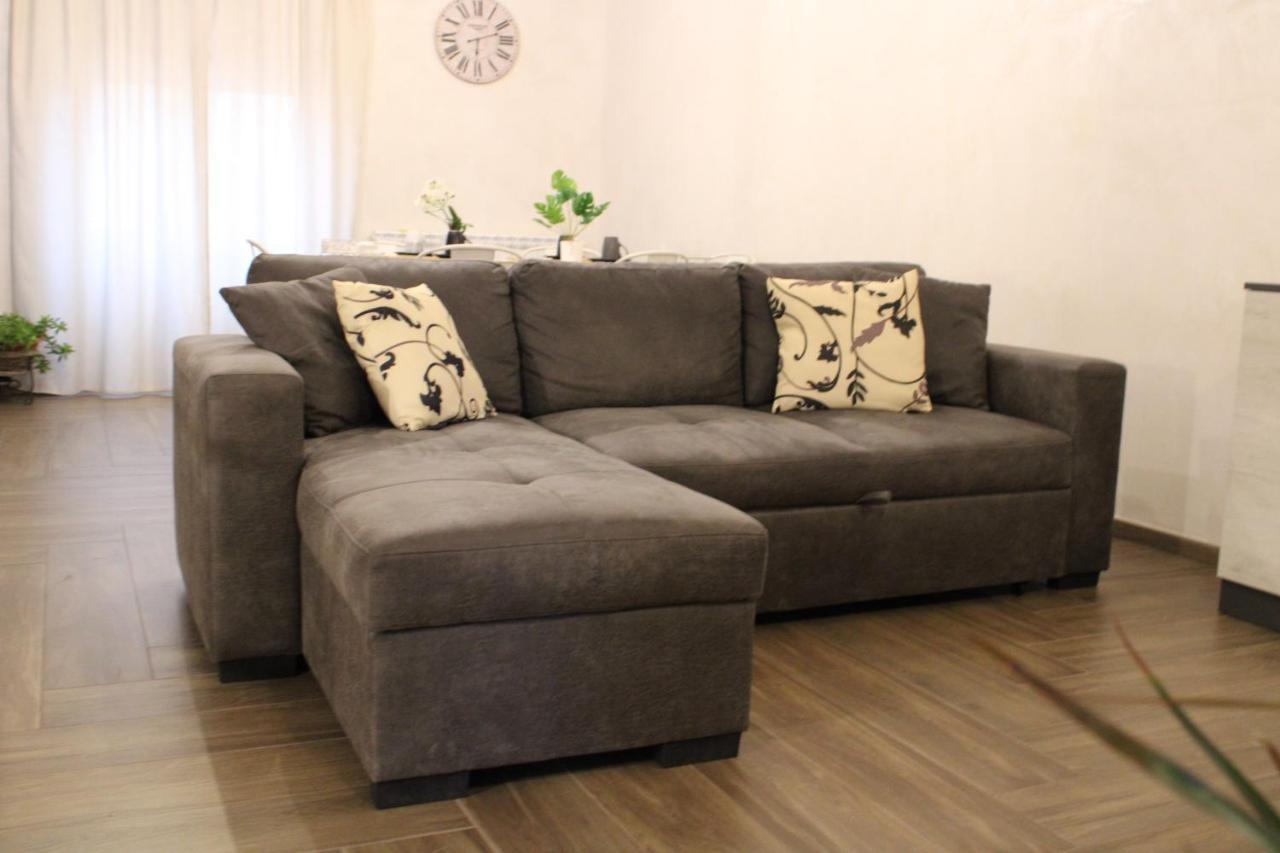 Apartament La Terrazza Sul Corso Giulianello Zewnętrze zdjęcie