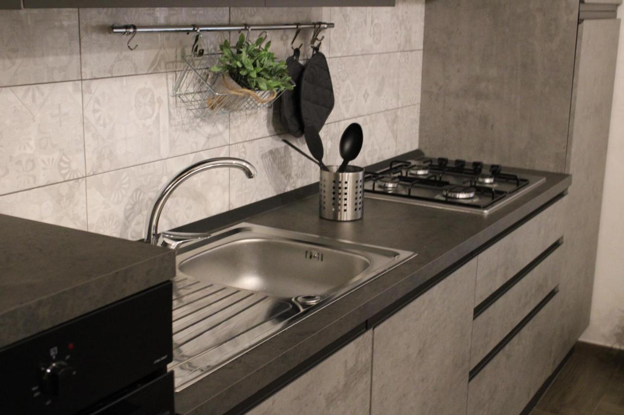 Apartament La Terrazza Sul Corso Giulianello Zewnętrze zdjęcie